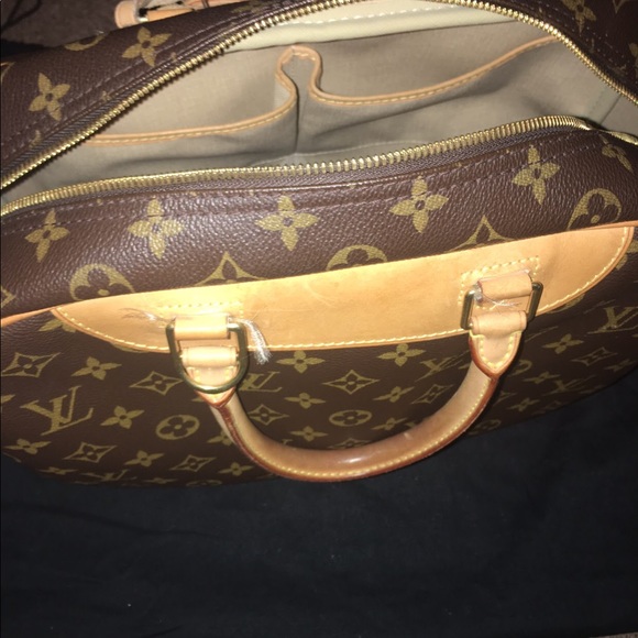 Louis Vuitton Carry All Handbag - Picture 6 of 7